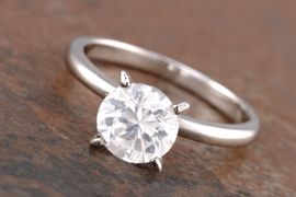 Diamond engagement ring